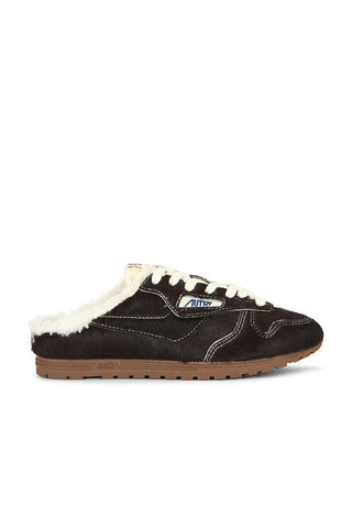 AUTRY Windspin Mule in Brown & Land Shearling