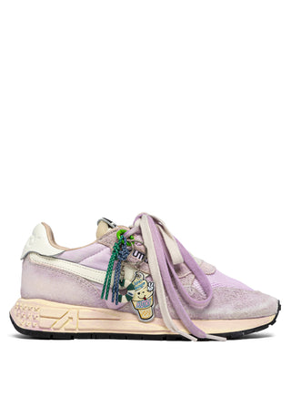 Autry Reelwind Super Vintage Low women’s sneakers with azure suede and nylon, gray crackle effect leather overlays, and retro runner sole with vintage finish.