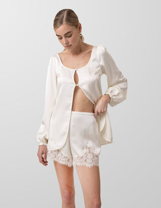 Line + Dot Nicolo Lace Trim Shorts in CreamBottomsLine + Dot