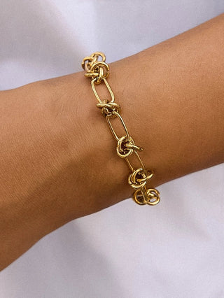 Nina 18K Gold Non - Tarnish Knot Chain BraceletAccessoriesChayse Clothing