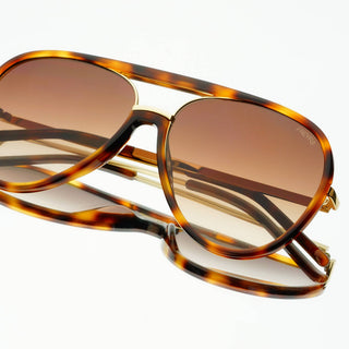 Shay Unisex Aviator Sunglasses in Tortoise & Gradient BrownAccessoriesFREYRS Eyewear