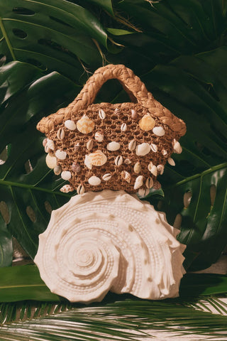 Shelly Raffia Crossbody Bag with Natural SeashellsAccessoriesSIMONMILLER