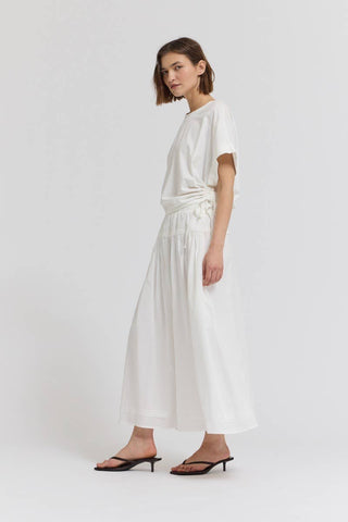 Side Scrunch Tee in Off WhiteTopChayse Clothing